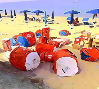 Lecker Essen und ganz viel Wasserspass am Strand von S. Andrea, Kalabrien, Italien – Interview