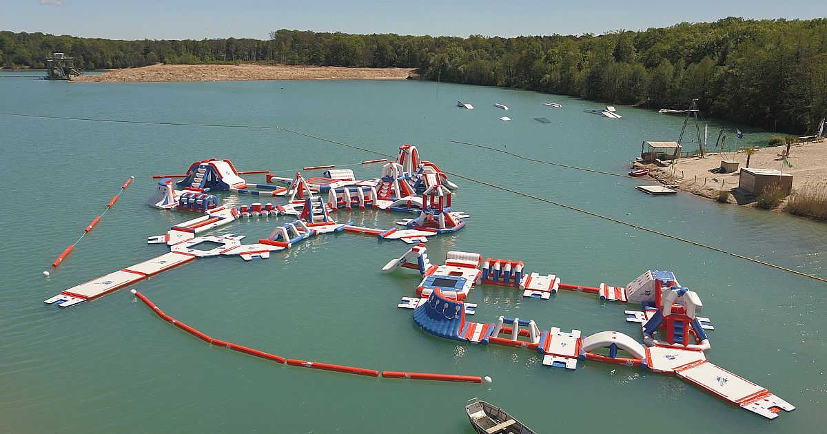 when-a-forest-lake-in-the-middle-of-hesse-becomes-a-caribbean-island